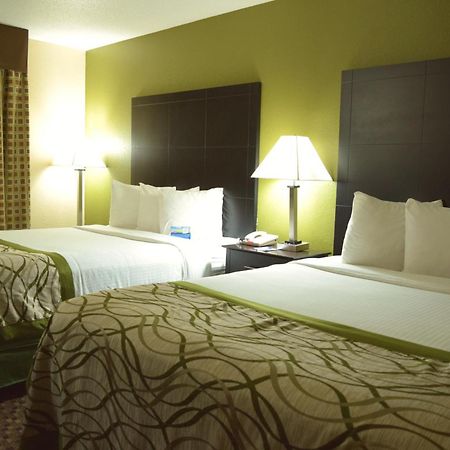Baymont By Wyndham Holland Hotell Eksteriør bilde