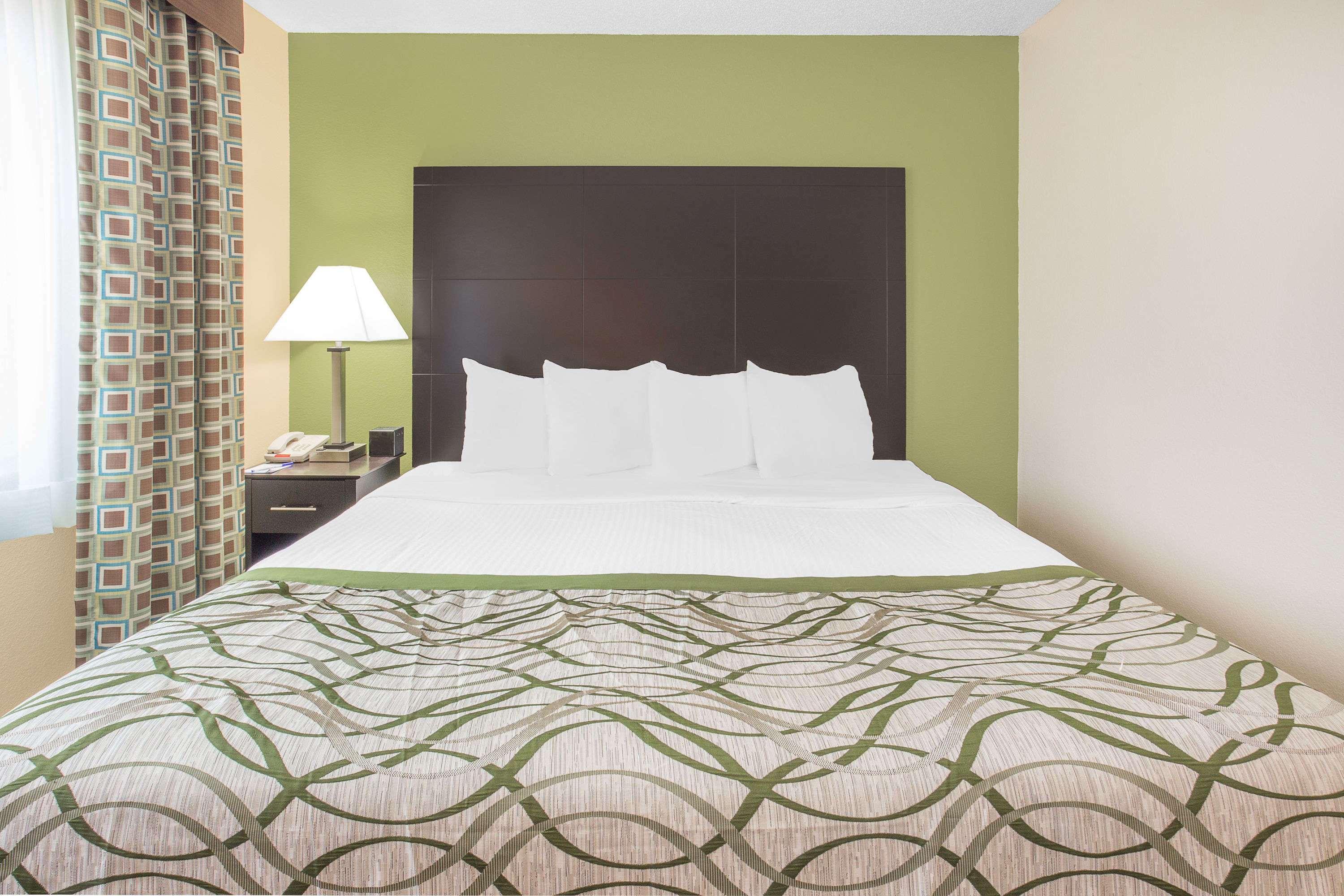 Baymont By Wyndham Holland Hotell Eksteriør bilde